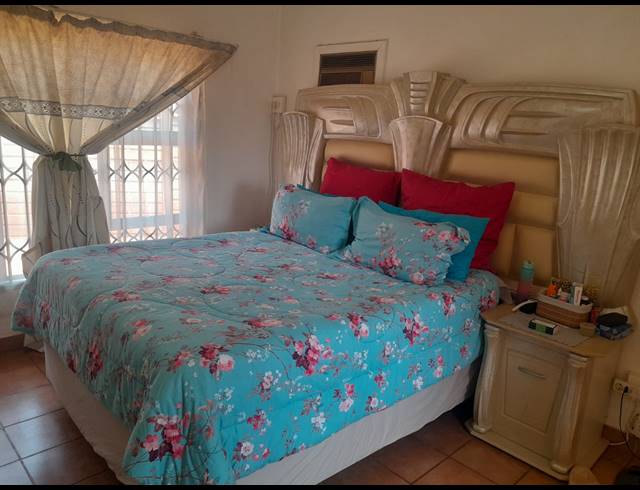 3 BEDROOM HOUSE FOR SALE IN GEELHOUTPARK